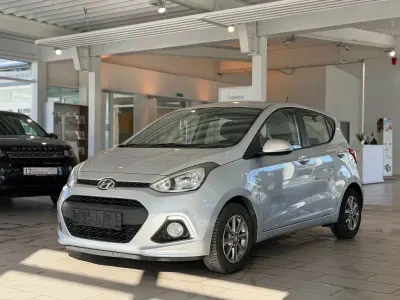 Brugt Hyundai i10 Intro Edition 67 HK (49 kW) 2014 Sølv Hatchback