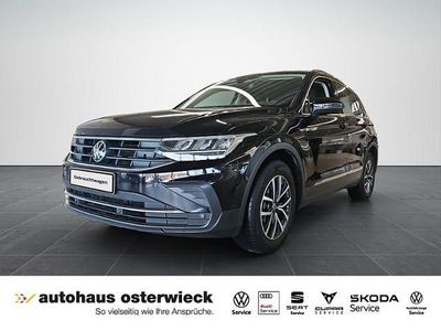 Deep black perleffekt Gebraucht 2022 VW Tiguan Life SUV | 22.450 € (Guter Preis)