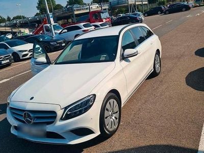 Gebraucht Mercedes C220 194 PS (142 kW) 2019 Weiß Kombi
