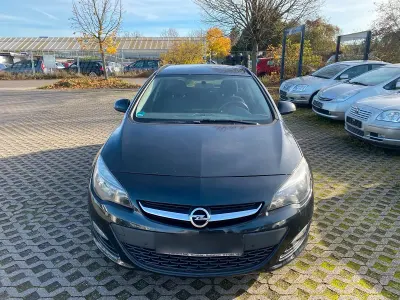 Gebraucht Opel Astra 136 PS (100 kW) 2014 Schwarz Kombi