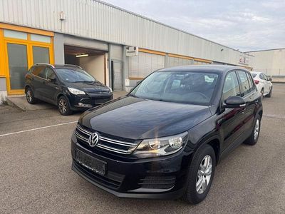 Gebraucht VW Tiguan Trendline 122 PS (89 kW) 2014 Schwarz SUV