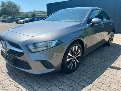 Gebraucht Mercedes A200 150 PS (110 kW) 2020 Grau Limousine