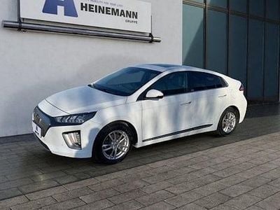 Polar white Gebraucht 2022 Hyundai Ioniq Prime Kleinwagen | 16.990 € (Fairer Preis)