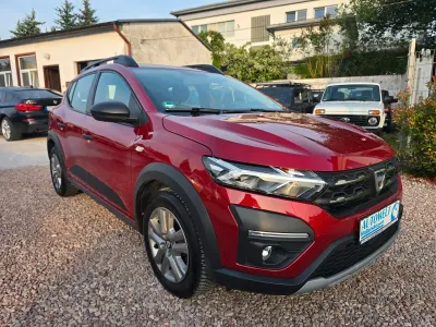Gebraucht Dacia Sandero Essentiel 91 PS (66 kW) 2021 Rot Kleinwagen
