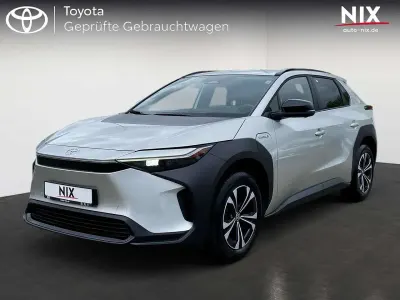 Gebraucht Toyota bZ4X Basis 150 kW (204 PS) 2023 Silber SUV