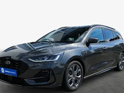 Gebraucht Ford Focus ST-Line X 155 PS (114 kW) 2024 Magnetic metallic Kombi
