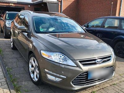 Gold Gebraucht 2014 Ford Mondeo Kombi | 6.200 € (Guter Preis)