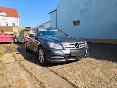Gebraucht Mercedes C220 178 PS (130 kW) 2013 Grau Kombi