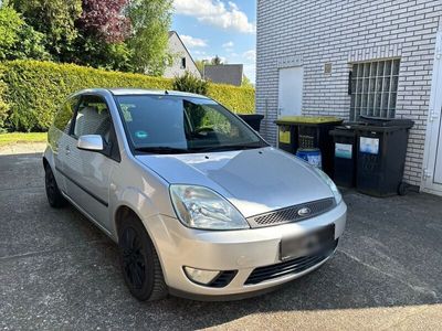 gebraucht Ford Fiesta 1.4l