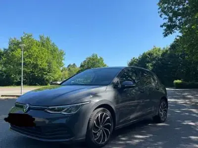 Gebraucht VW Golf VIII Comfortline 131 PS (96 kW) 2020 Grau Kombi