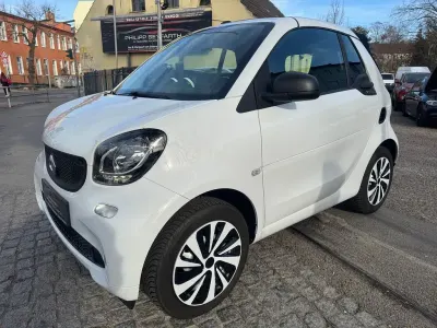 Gebraucht Smart ForTwo Cabrio 71 PS (52 kW) 2019 Weiß Cabrio