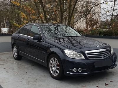 Gebraucht Mercedes C200 Elegance 184 PS (135 kW) 2012 Blau Limousine