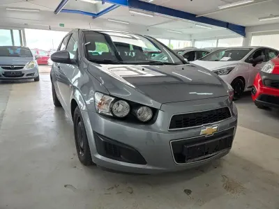 Gebraucht Chevrolet Aveo LT 86 PS (63 kW) 2011 Grau Kleinwagen