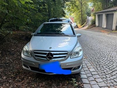 Mercedes B200