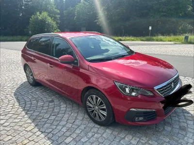 Gebraucht Peugeot 308 131 PS (96 kW) 2021 Rot Kombi