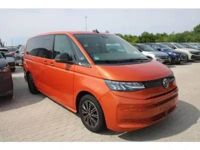 Gebraucht VW Multivan 150 PS (110 kW) 2023 Energetic orange metallic Van / Kleinbus