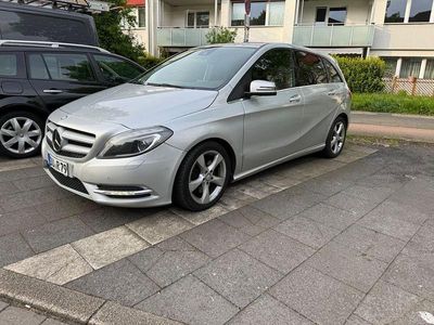 Mercedes B220