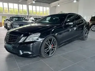 Gebraucht Mercedes E350 AMG line 292 PS (214 kW) 2010 Schwarz Limousine