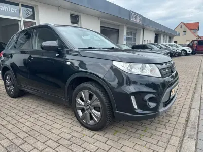 Gebraucht Suzuki Vitara Comfort 120 PS (88 kW) 2018 Schwarz SUV
