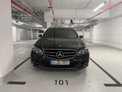 Gebraucht Mercedes E200 Avantgarde 136 PS (100 kW) 2015 Schwarz Kombi