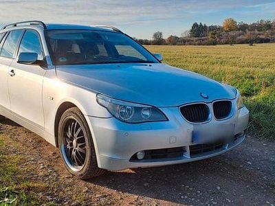 Gebraucht BMW 525 192 PS (141 kW) 2005 Silber Kombi