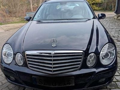 Gebraucht Mercedes E200 Classic 184 PS (135 kW) 2007 Blau Kombi