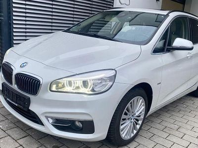 Weiß Gebraucht 2016 BMW 220 Luxury Line Kombi | 17.480 € (Fairer Preis)