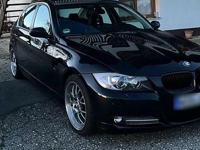 Second-hand BMW 325 218 CP (160 kW) 2005 Negru Berlinǎ