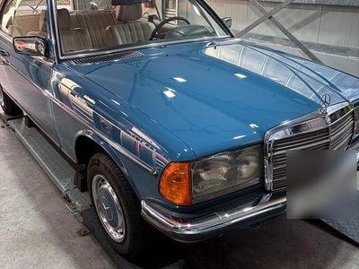 Gebraucht Mercedes 280 185 PS (136 kW) 1977 Blau Coupé