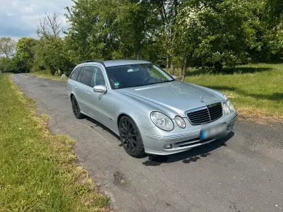 Używany Mercedes E280 190 KM (139 kW) 2005 Srebrny Kombi
