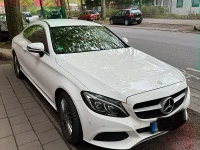 Gebraucht Mercedes C200 184 PS (135 kW) 2017 Weiß Coupé