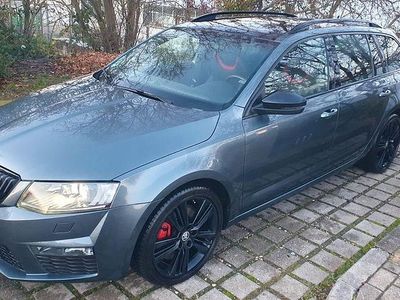 Grau Gebraucht 2017 Skoda Octavia RS Kombi | 17.499 € (Fairer Preis)