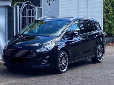 Gebraucht Ford S-MAX Business Edition 150 PS (110 kW) 2018 Schwarz Van / Kleinbus