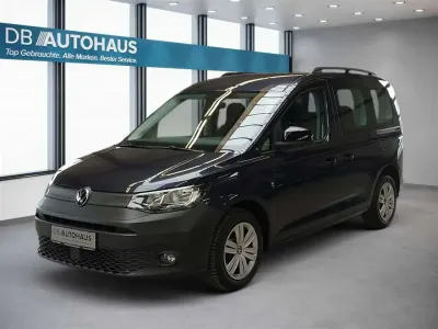 Używany VW Caddy 122 KM (89 kW) 2022 Niebieski Minivan