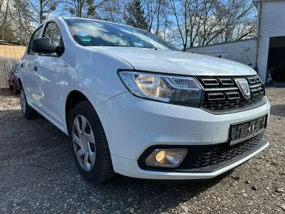 Gebraucht Dacia Sandero Essentiel 73 PS (53 kW) 2018 Weiß Limousine