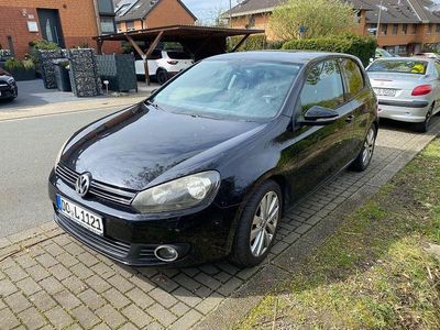 Gebraucht VW Golf VI Team 105 PS (77 kW) 2010 Schwarz Kleinwagen