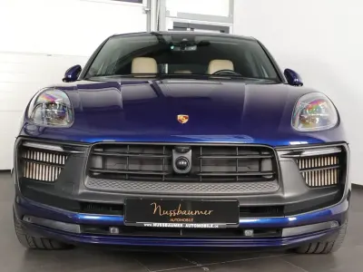 Gebraucht Porsche Macan 441 PS (324 kW) 2023 Enzianblau SUV
