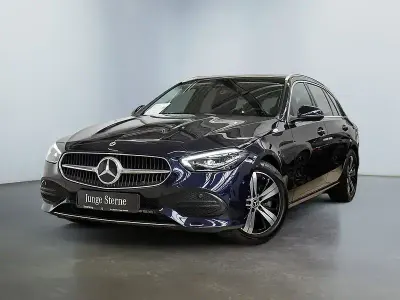 Gebraucht Mercedes C300 Avantgarde 265 PS (194 kW) 2023 Blau Limousine