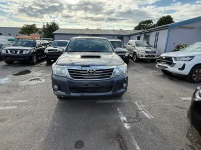 Gebraucht Toyota HiLux Life 171 PS (125 kW) 2012 Grau Pickup