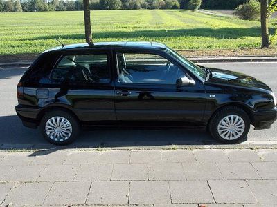 Usata VW Golf III 69 CV (50 kW) 1996 Nero Berlina