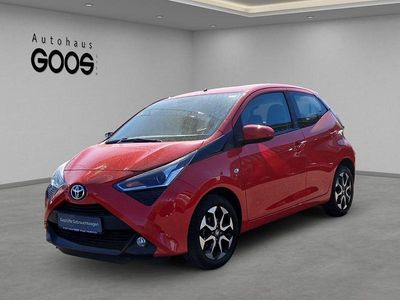 Usata Toyota Aygo X-play 72 CV (52 kW) 2020 Rosso Utilitaria