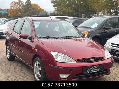 Gebraucht Ford Focus Trend 101 PS (74 kW) 2003 Rot Limousine
