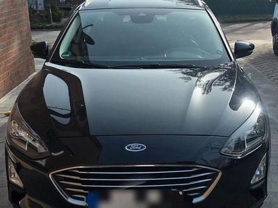 Gebraucht Ford Focus Titanium 125 PS (91 kW) 2021 Schwarz Kombi