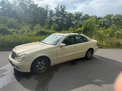 Gebraucht Mercedes E200 137 PS (100 kW) 2008 Beige Limousine