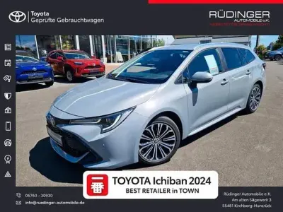 Gebraucht Toyota Corolla Team 184 PS (135 kW) 2022 Manhattangrau metallic Limousine