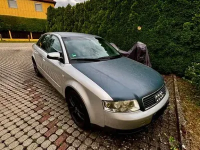 Gebraucht Audi A4 131 PS (96 kW) 2002 Silber Limousine