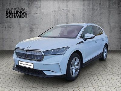 Moonweiß (metallic) Gebraucht 2022 Skoda Enyaq iV Loft SUV | 30.890 € (Etwas zu teuer)