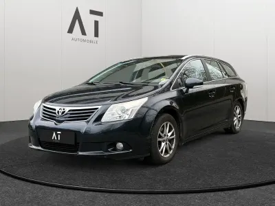 Second-hand Toyota Avensis 126 CP (92 kW) 2011 Albastru Break