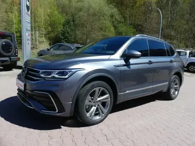 Gebraucht VW Tiguan R-line 245 PS (180 kW) 2023 Grau SUV