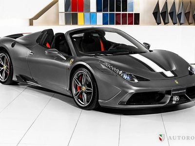 Grau Gebraucht 2015 Ferrari 458 Cabrio | 995.000 €